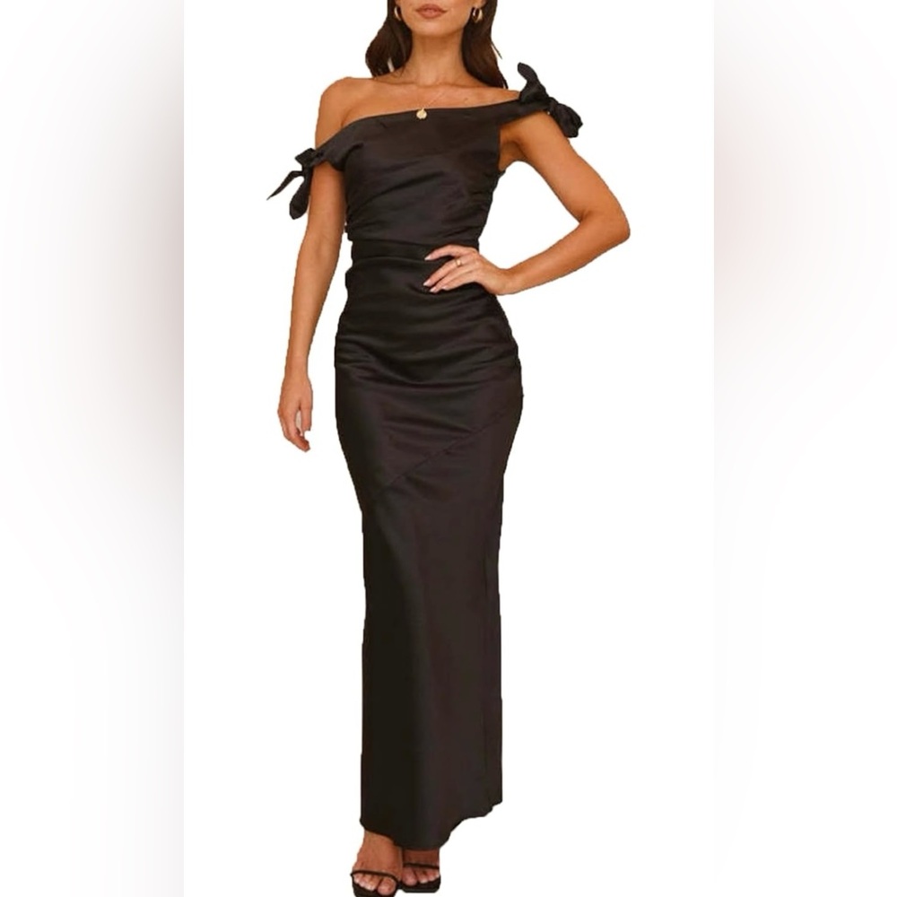 Elegant Black Evening Gown